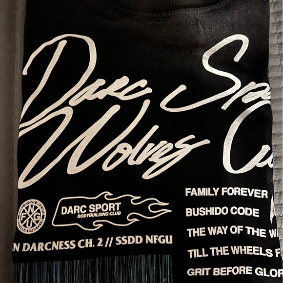 NEVER FORGET "PREMIUM" OVERSIZED TEE IN BLACK - Picture 6 of 7